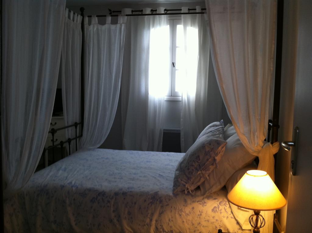Gutkowski Jacqueline Saint-Philbert-de-Bouaine Room photo